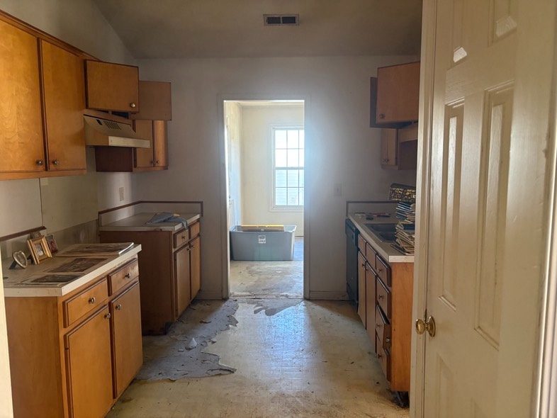 Kitchen before renovation